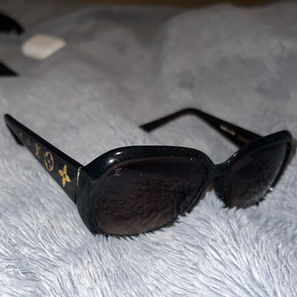 100% authentic LV sunglasses